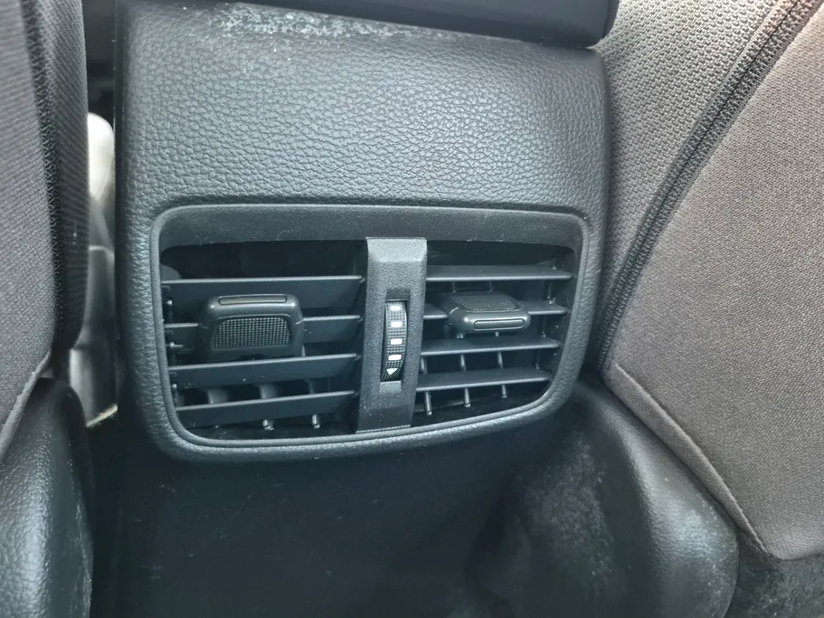 تويوتا كورولا XLI 2023 