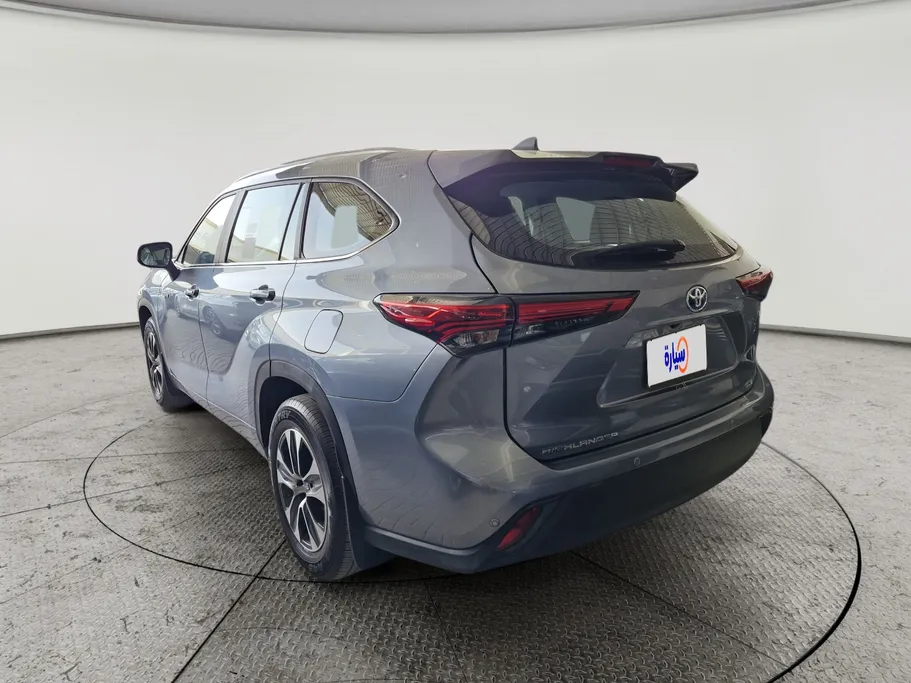 2023 Toyota Highlander GLE 