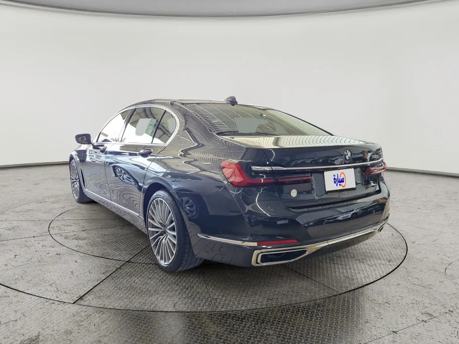 بي ام دبليو الفئة السابعة 730Li 2022 