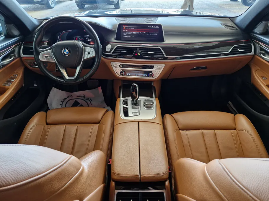 بي ام دبليو الفئة السابعة 730Li 2022 