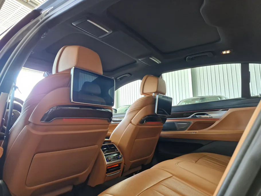 بي ام دبليو الفئة السابعة 730Li 2022 