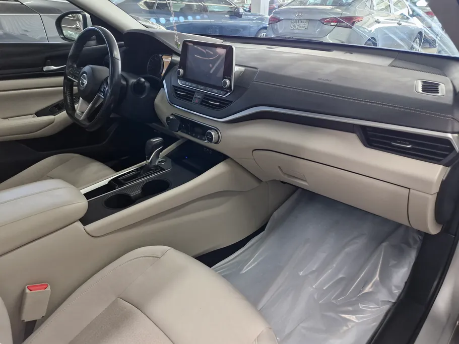 نيسان التيما SV 2022 