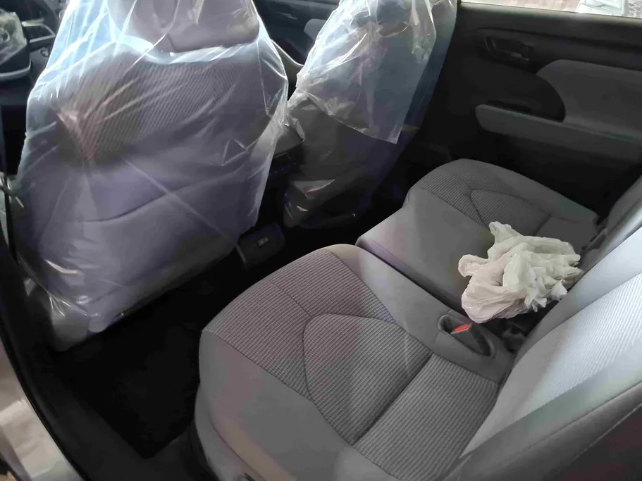 2025 Toyota Highlander LE 