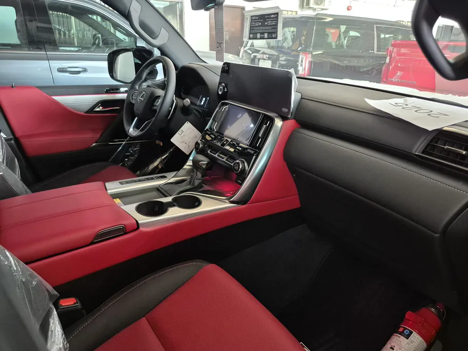 2025 Lexus LX 600 FF F-Sport