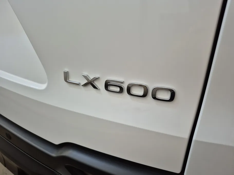2025 Lexus LX 600 FF F-Sport