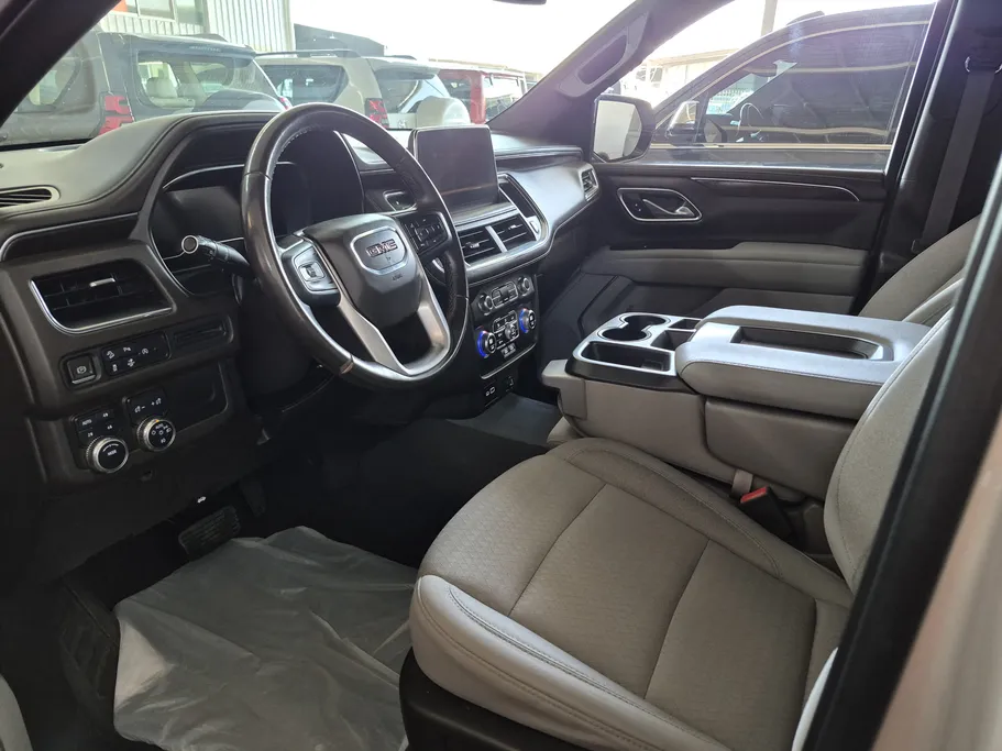 2023 GMC Yukon SLE