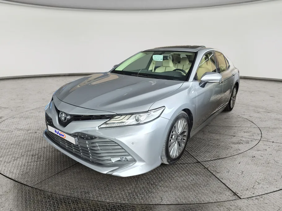 تويوتا كامري SE 2020 