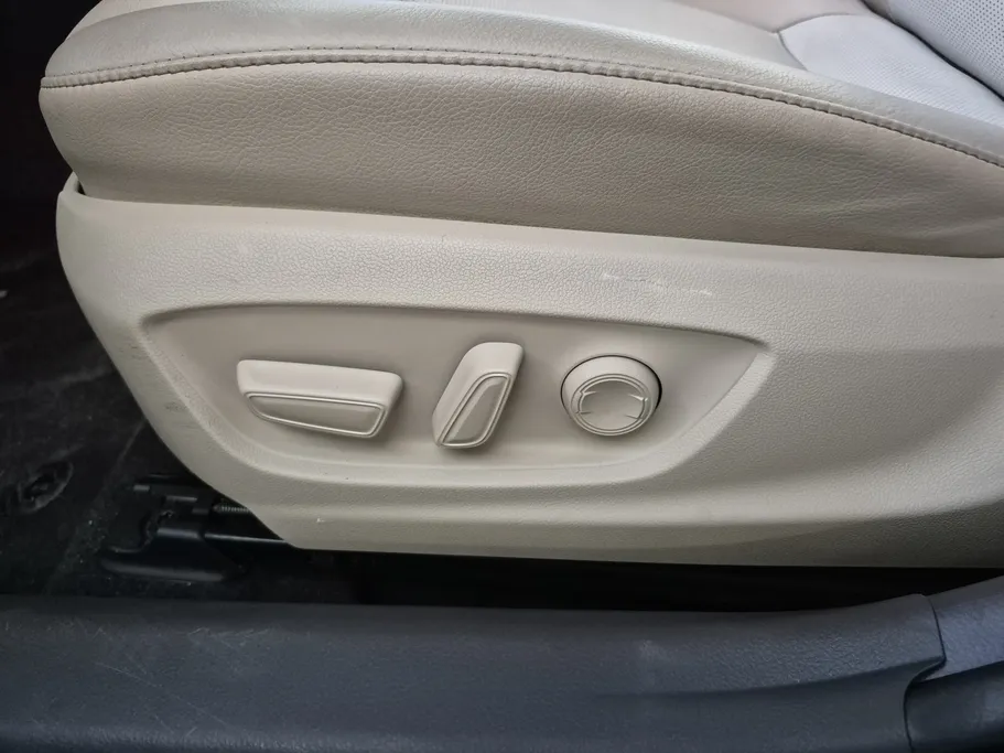 تويوتا كامري SE 2020 