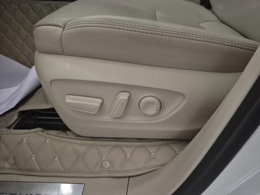 2023 Toyota Land Cruiser GXR4 