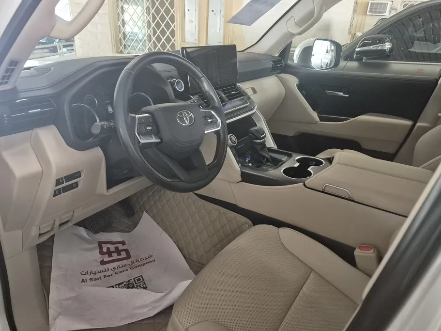 2023 Toyota Land Cruiser GXR4 