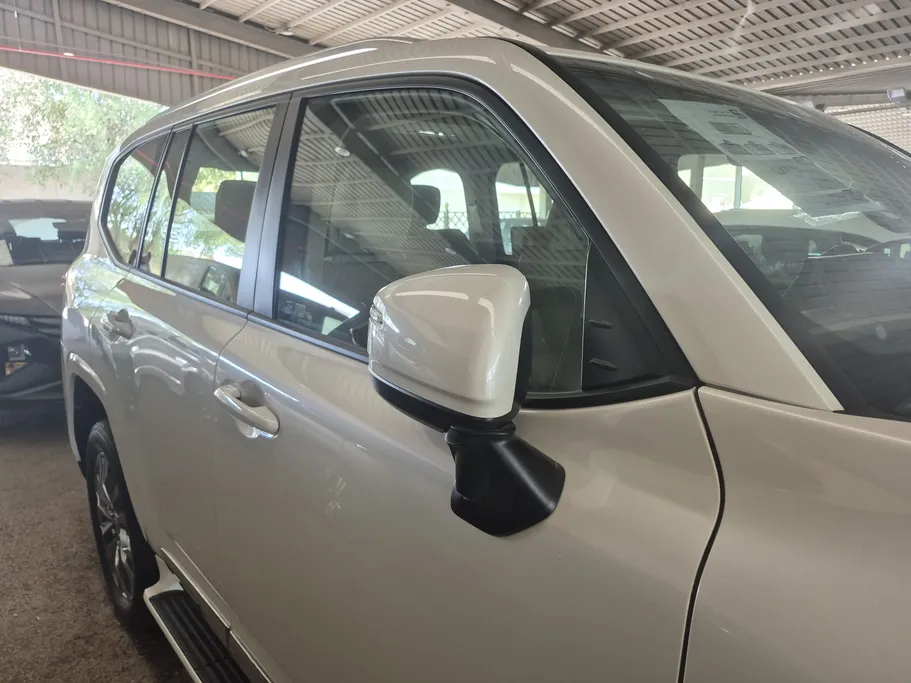 2023 Toyota Land Cruiser GXR4 