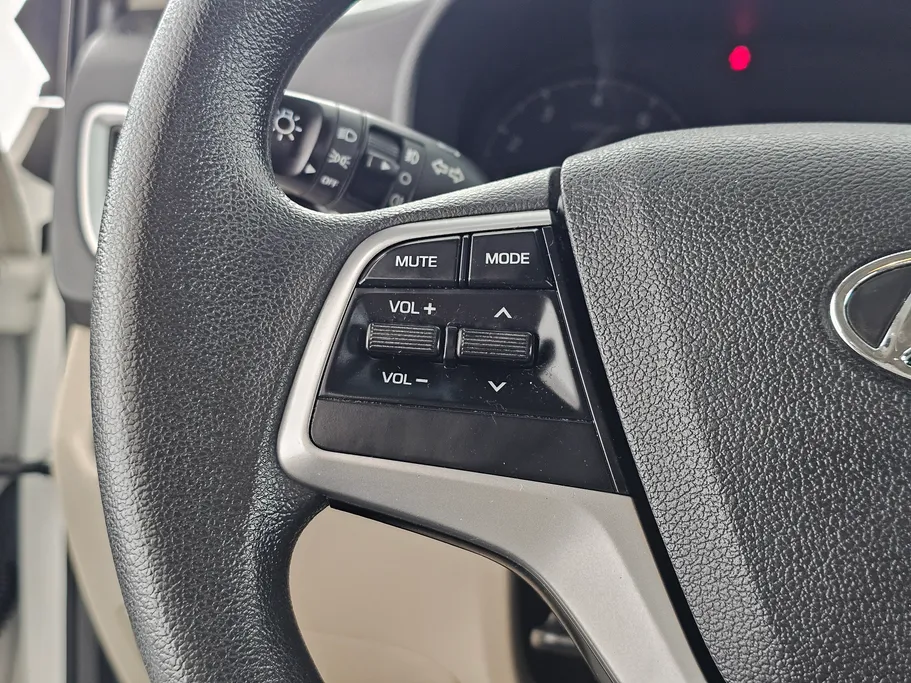 هيونداي اكسنت سمارت 2022