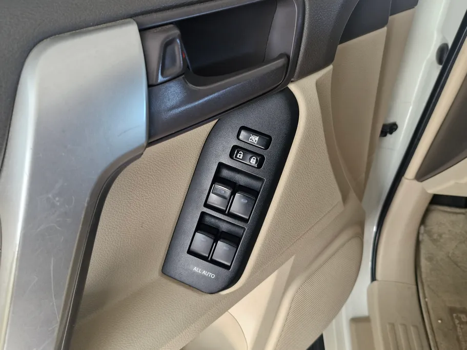 2019 Toyota Prado TXL