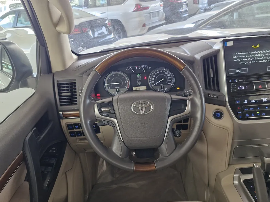 تويوتا لاندكروزر GXR 2018