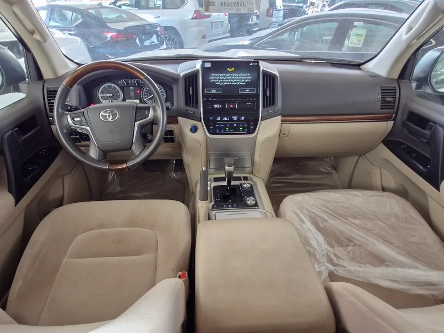 تويوتا لاندكروزر GXR 2018