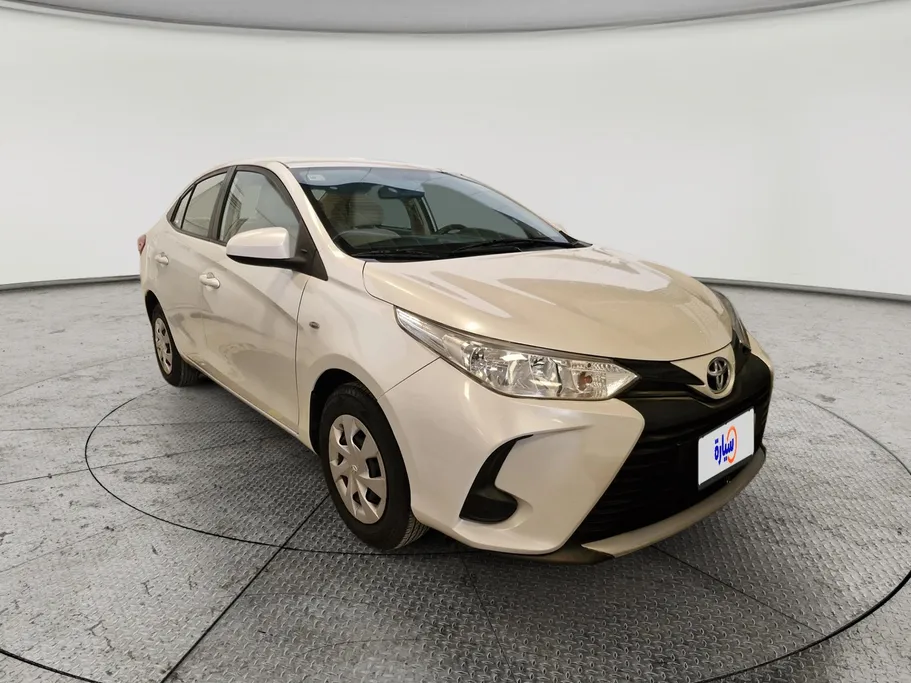 2022 Toyota Yaris  Y FLT 