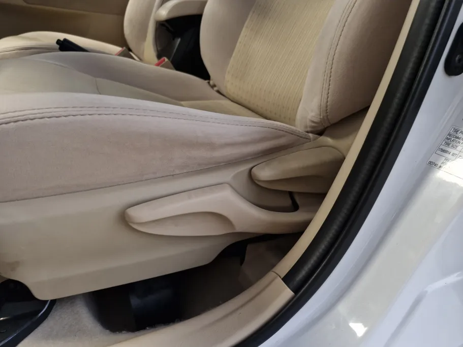 تويوتا يارس Y FLT 2022 