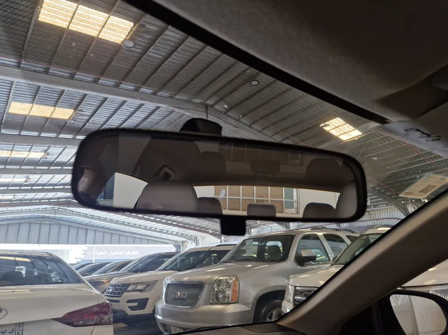 تويوتا يارس Y FLT 2022 