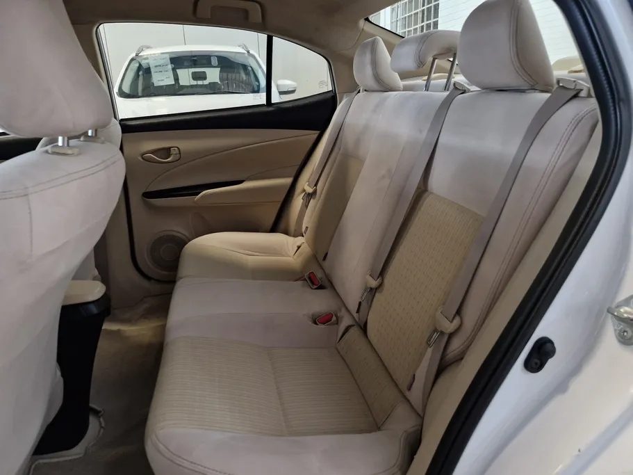 تويوتا يارس Y FLT 2022 