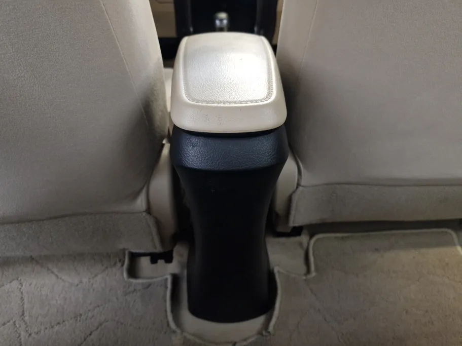 تويوتا يارس Y FLT 2022 