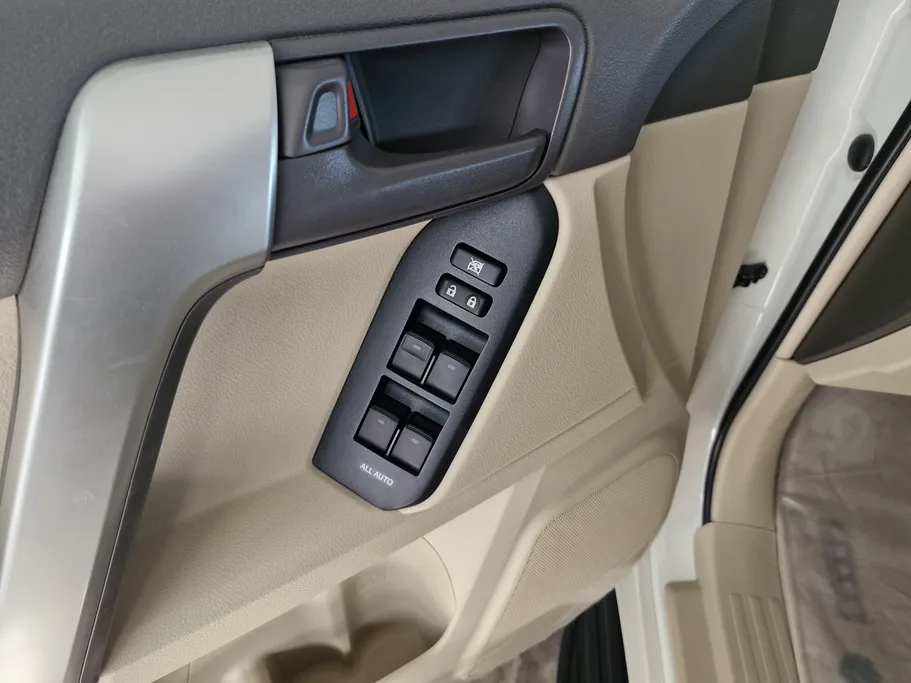 تويوتا برادو TXL 2023