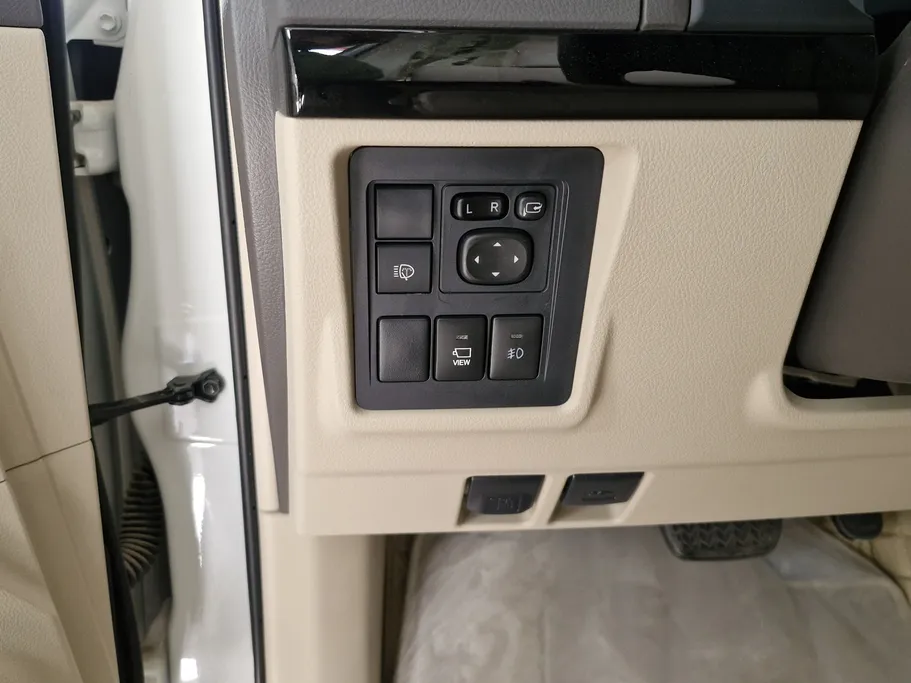 تويوتا برادو TXL 2023