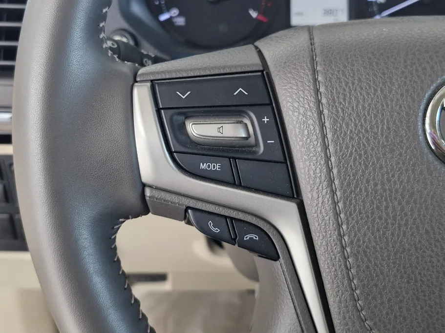 تويوتا برادو TXL 2023