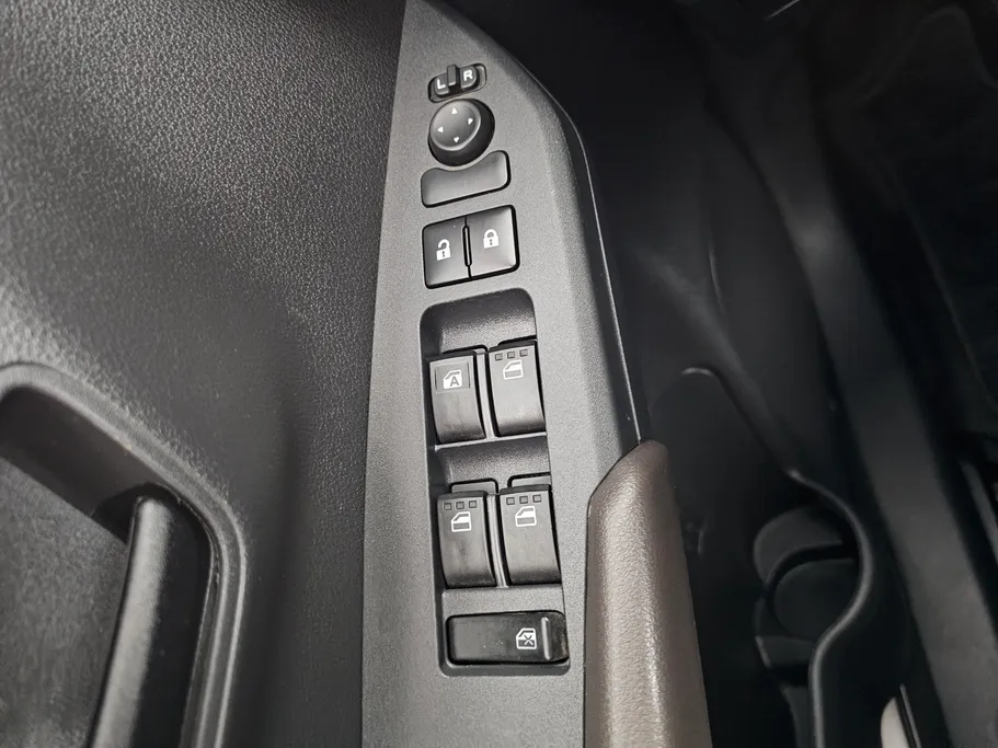 2023 Toyota Yaris  Y