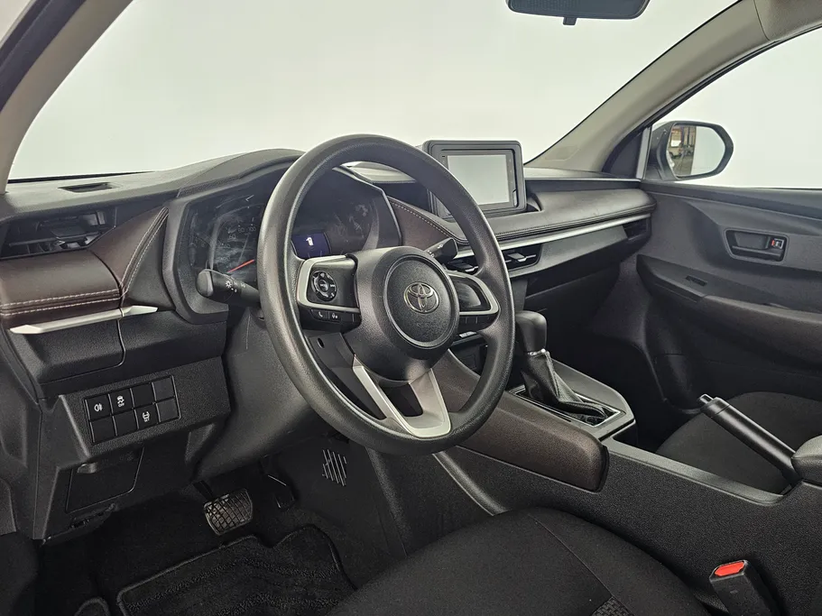 2023 Toyota Yaris  Y