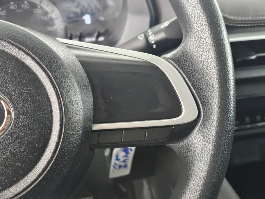 2023 Toyota Yaris  Y