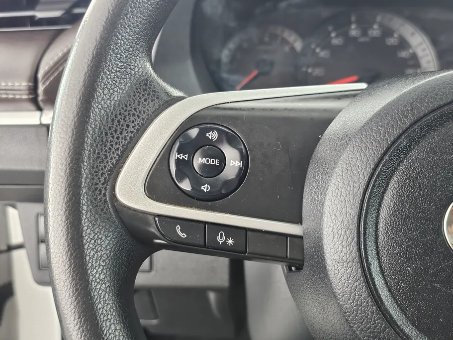 2023 Toyota Yaris  Y