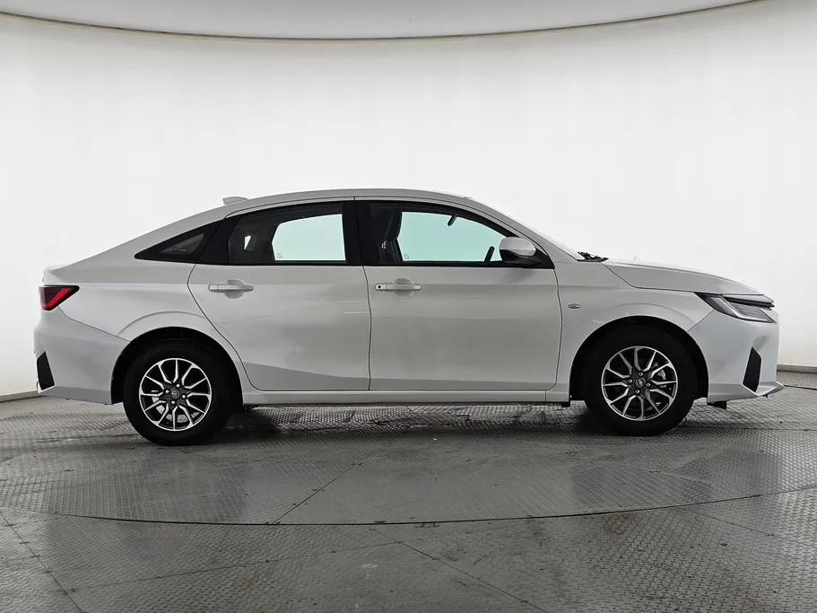 2023 Toyota Yaris  Y