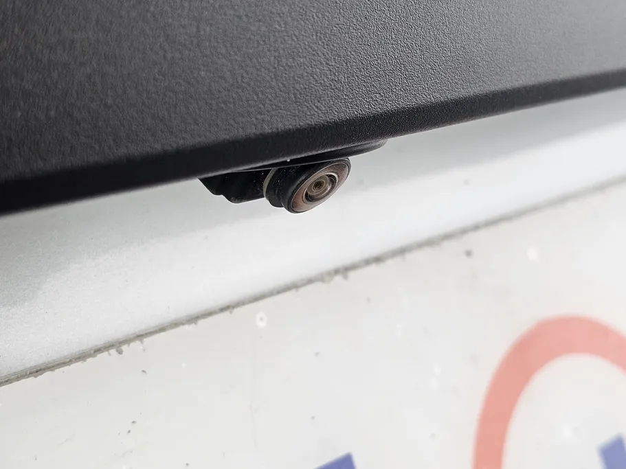 2023 Toyota Yaris  Y