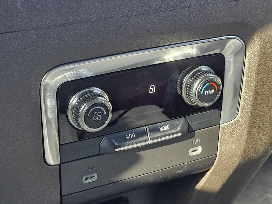 جي إم سي  يوكن SLE 2024