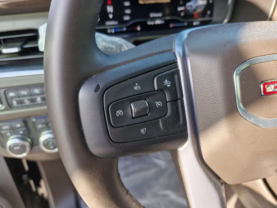 جي إم سي  يوكن SLE 2024