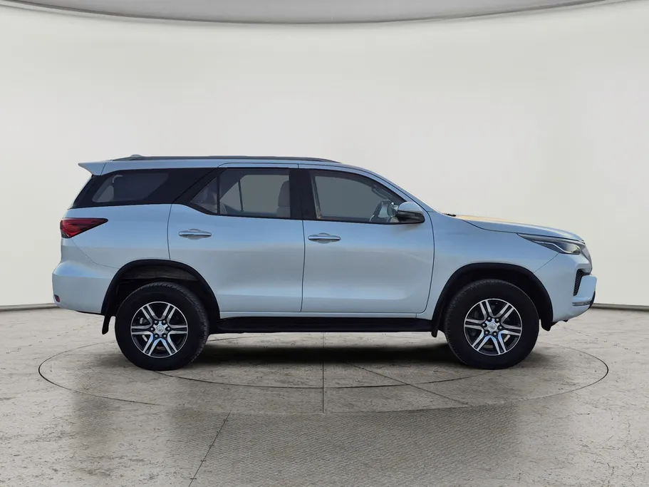 2023 Toyota Fortuner GX