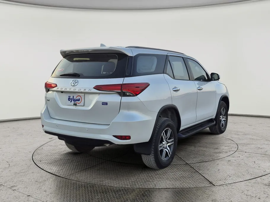 2023 Toyota Fortuner GX