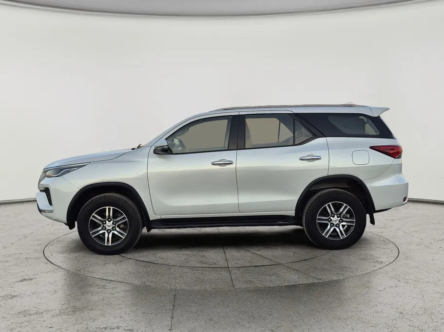 2023 Toyota Fortuner GX
