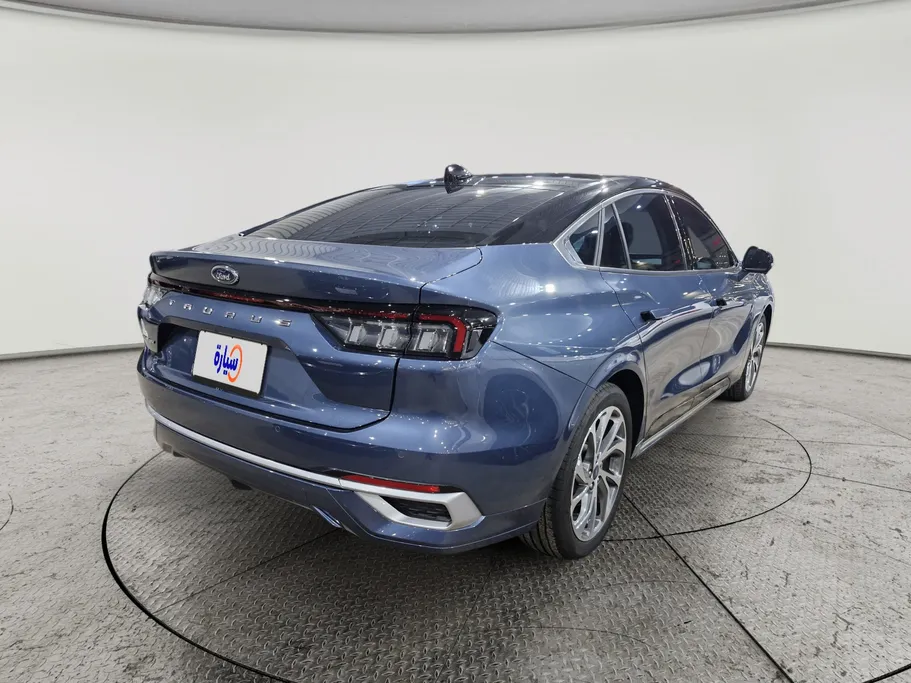 فورد تورس تيتانيوم 2025 