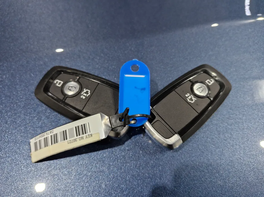 فورد تورس تيتانيوم 2025 