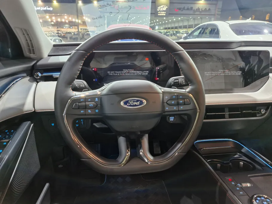 فورد تورس تيتانيوم 2025 