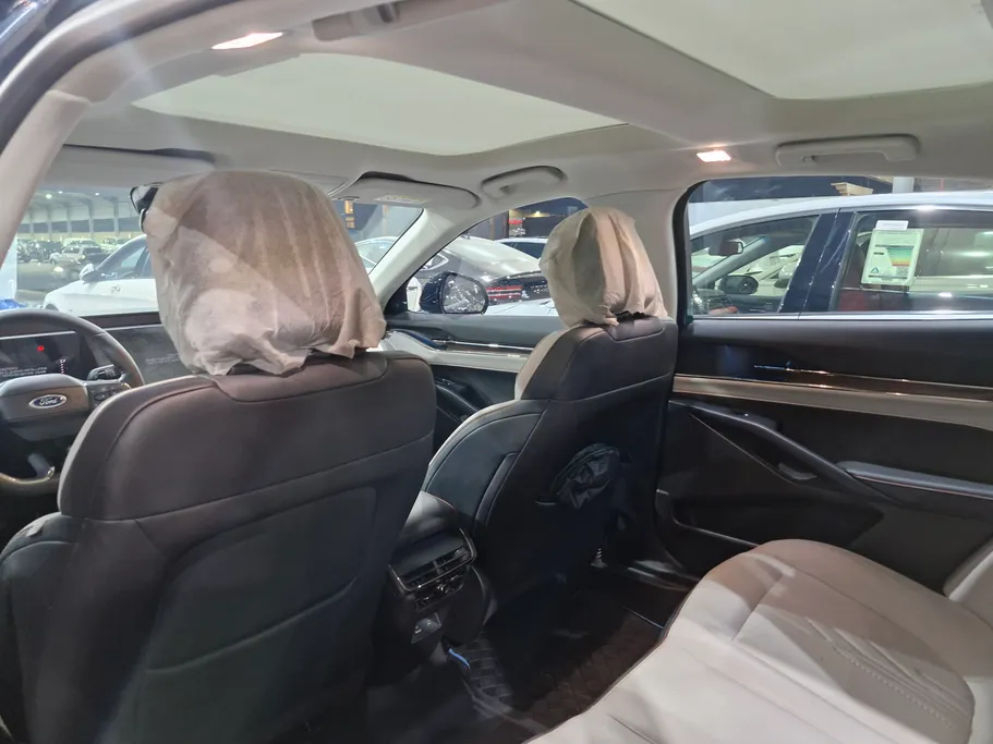 فورد تورس تيتانيوم 2025 