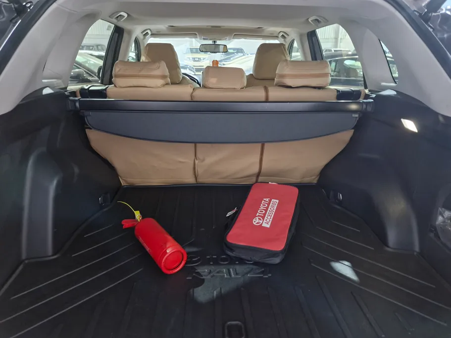 2024 Toyota RAV4 XLE HEV