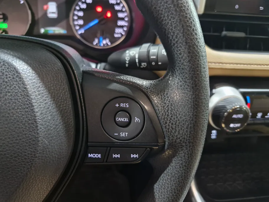 2024 Toyota RAV4 XLE HEV