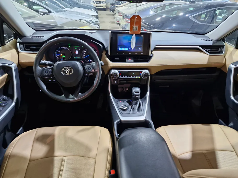 2024 Toyota RAV4 XLE HEV