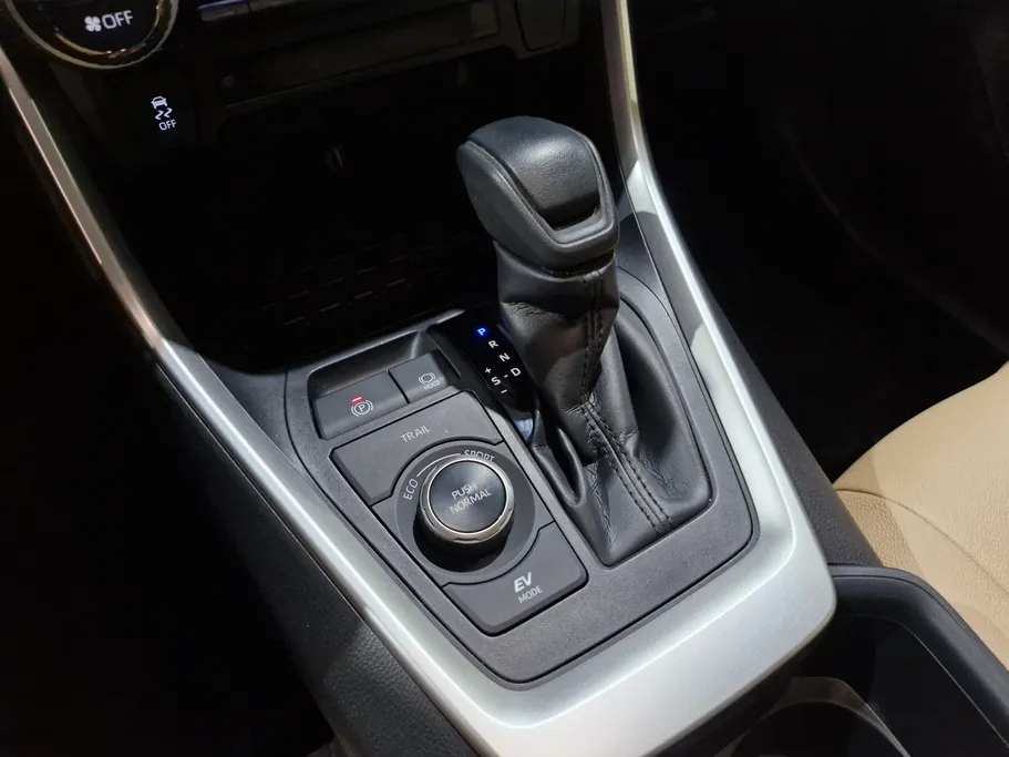 2024 Toyota RAV4 XLE HEV