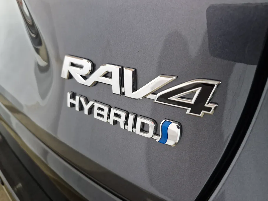 2024 Toyota RAV4 XLE HEV