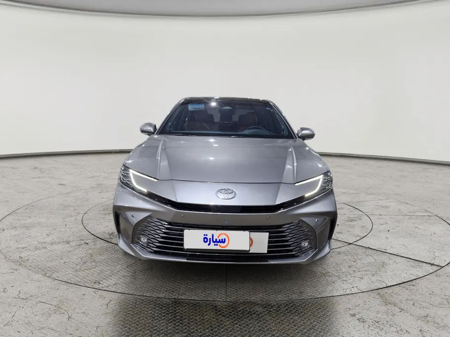 2025 Toyota Camry  LUMIERE HEV