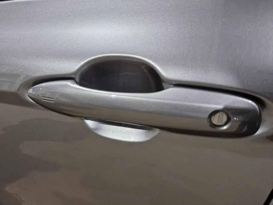 2025 Toyota Camry  LUMIERE HEV