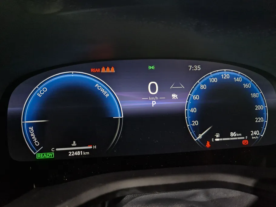 2025 Toyota Camry  LUMIERE HEV